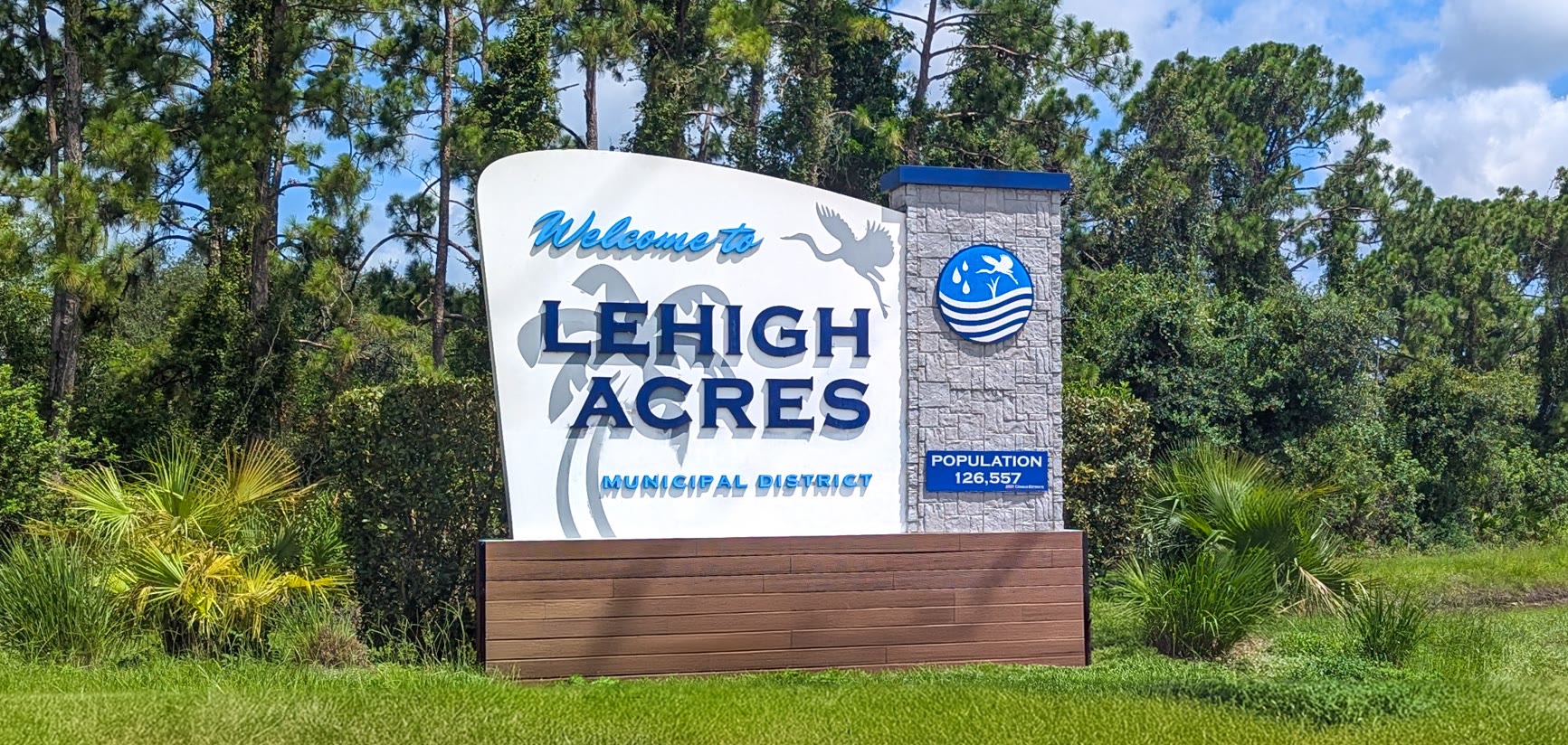 Welcome to Lehigh Acres entrance sign